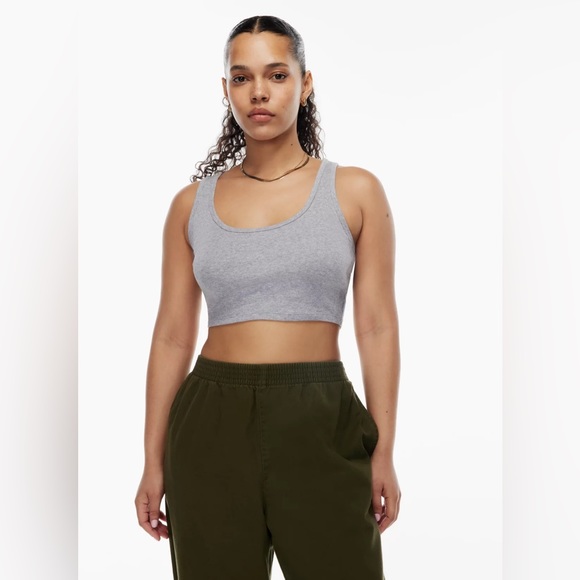 TNA Ribbed Cropped Tank - Picture 2 of 4